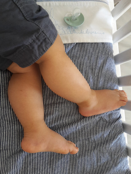 宝贝午睡图片下载