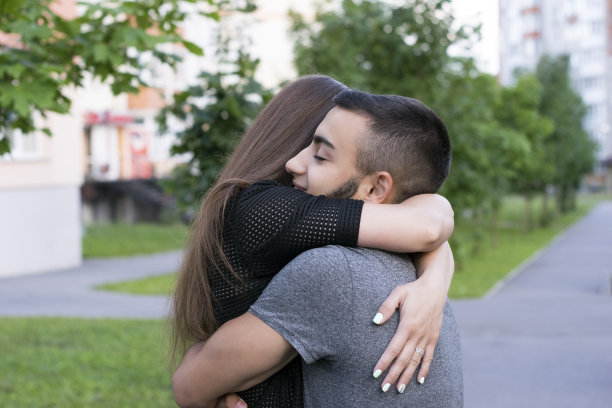 两个人温暖的感情图片下载