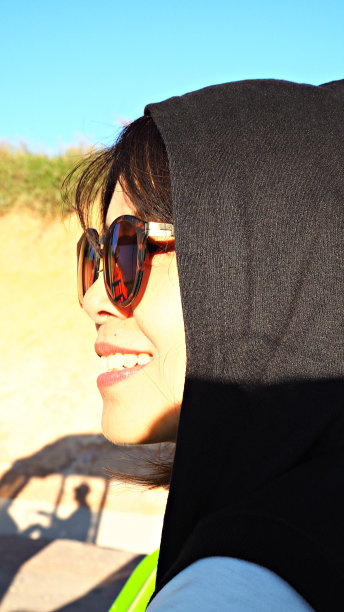 脸和阴影。图片下载