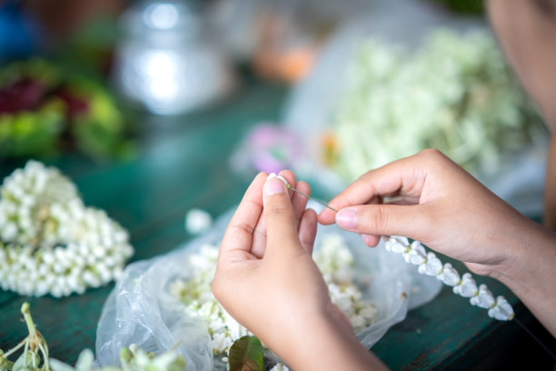 手工制作茉莉花花环图片下载