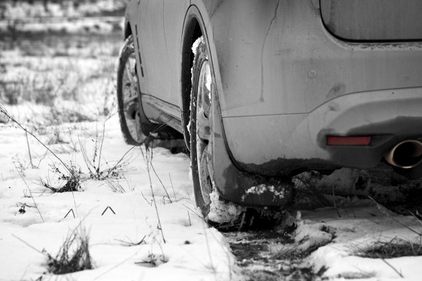 脏的车图片下载