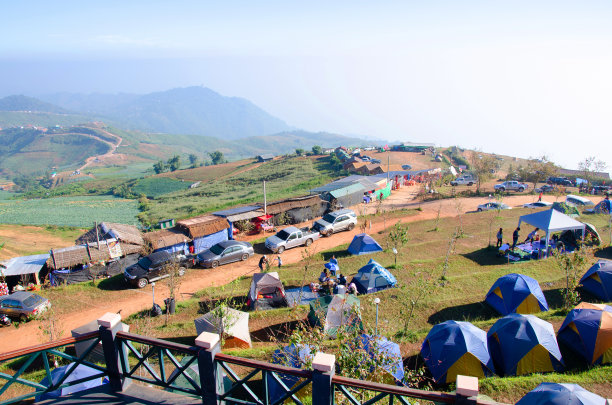 在富图皮克的山上有很多景点。图片下载