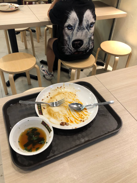 饥饿的野兽图片下载