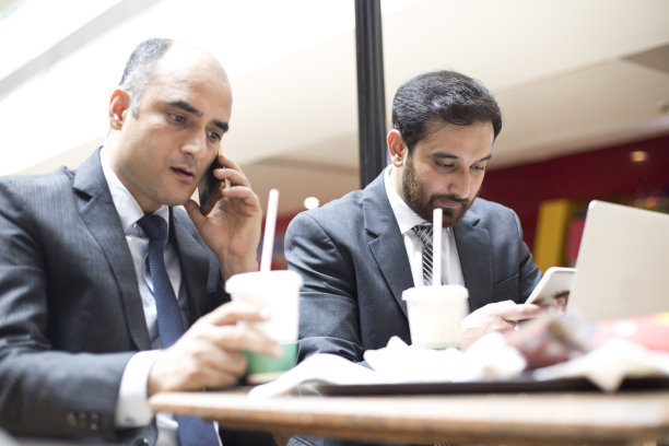 在咖啡店开会图片下载