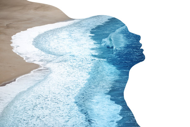 女人和海洋的侧面图片下载