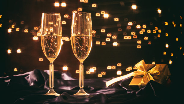 酒景背景上的香槟酒杯图片下载