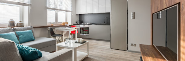 配有电视的当代家居内饰图片下载