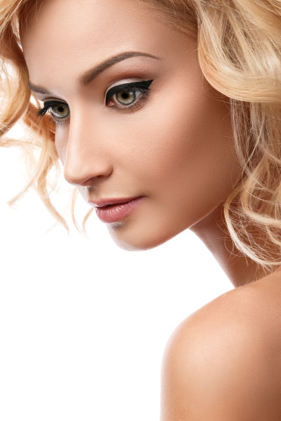 漂亮的金发女孩图片下载