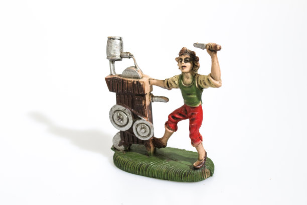 圣诞装饰、耶稣诞生雕像工艺品孤立在白色背景构成图片下载