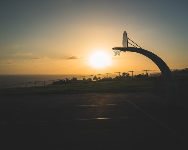 日落的篮球梦图片下载