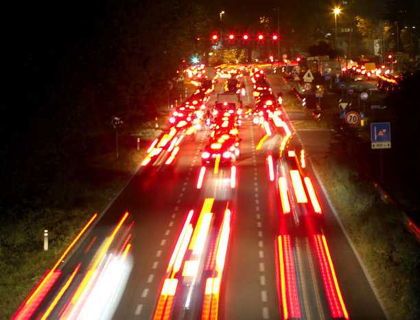 红灯亮了图片下载