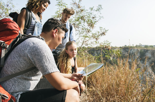 背包客的冒险图片下载