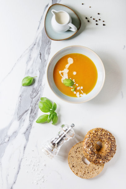 南瓜或胡萝卜汤图片下载