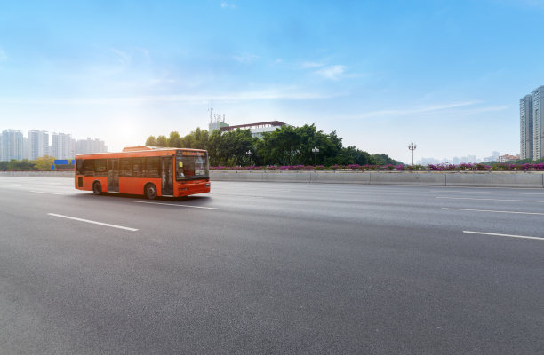 汽车在高速公路上行驶图片下载