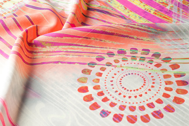 纹理背景图像，丝织品与抽象图案。彩色丝绸织物特写。滤镜调图像在instagram风格。丝绸面料的照片。纺织品设计。绘画面料，蜡染绢画图片下载