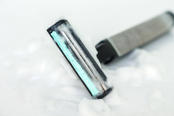 剃刀和泡沫肥皂泡沫白色洗涤淋浴素材图片