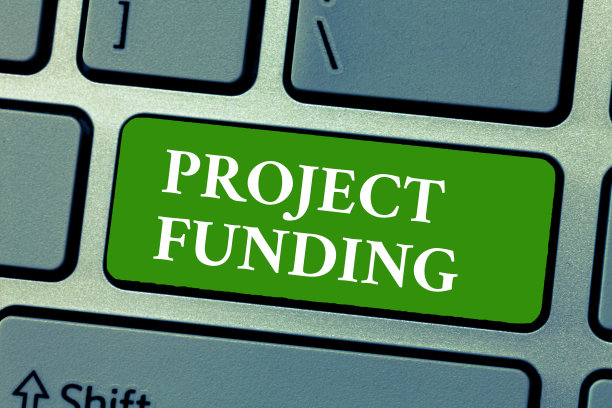 显示项目资金的文字标志。为初创公司支付概念性照片，以使其更大和成功图片下载