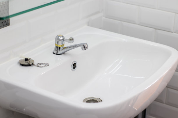 白色的浴室图片下载