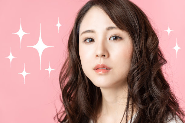 美丽的亚洲女人。护肤概念。图片下载