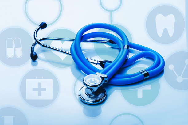 听诊器呈白色图片下载