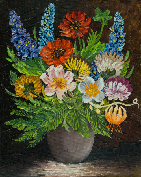 灰色花瓶里有一束五颜六色的花图片下载