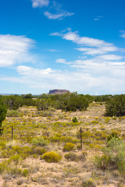 观圣伊尔德冯索普韦布洛和黑山，NM图片下载