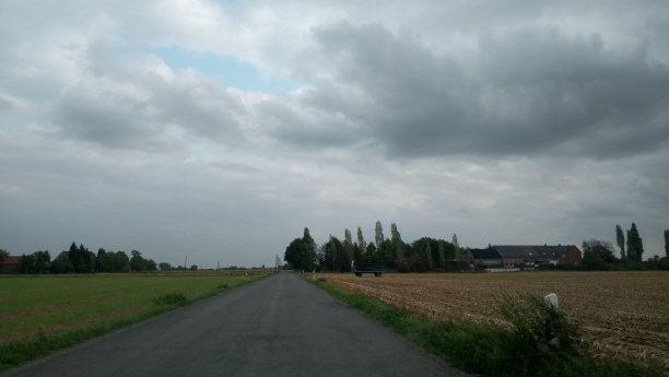 乡村公路乡村骑马风暴图片下载