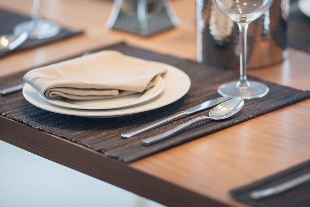 表吃晚饭图片下载