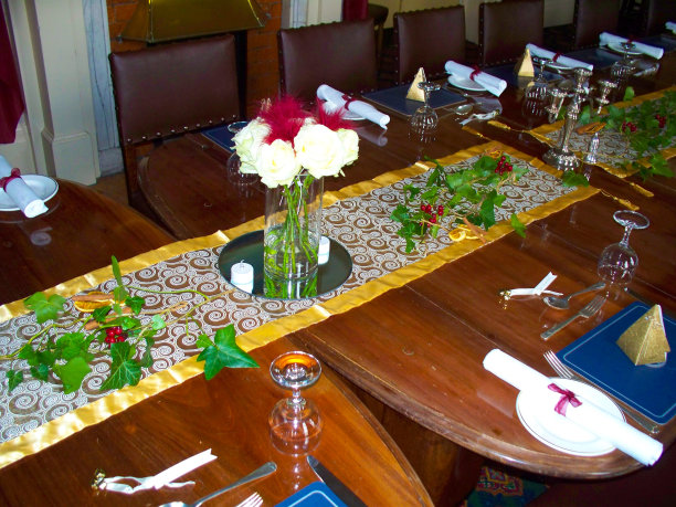 圣诞主题装饰餐桌图片下载