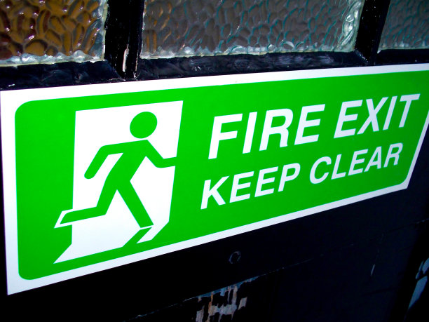 消防出口标志的照片图片下载