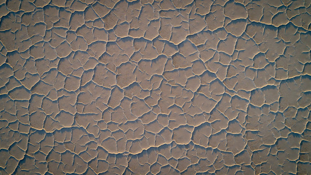 抽象的图案形成横跨盐滩在博纳维尔犹他州图片下载