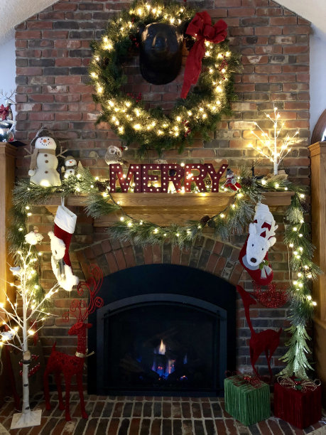 快乐的壁炉图片下载