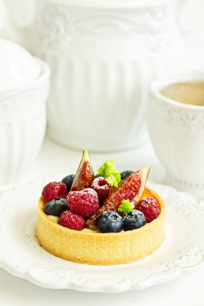 沙馅饼配浆果。图片下载