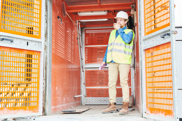 电梯施工工长图片下载