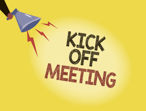 书写显示Kick Off Meeting的便条。商业照片展示从你的团队被解雇私下谈论公司图片下载