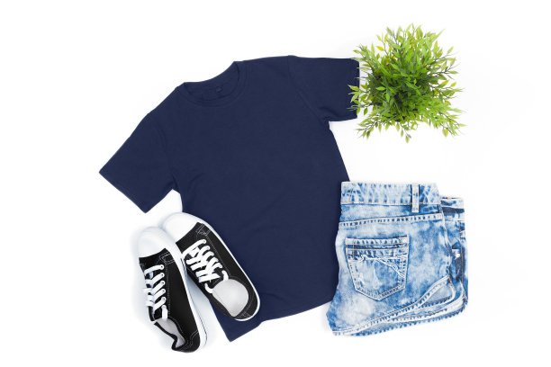 深蓝色中性t恤，白色背景图片下载