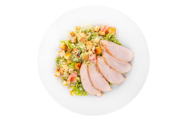 凯撒沙拉与鸡肉盘白色孤立图片下载