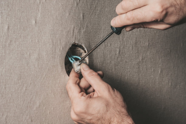 房子的电气安装工作图片下载