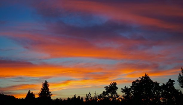 南尤金的天空图片下载