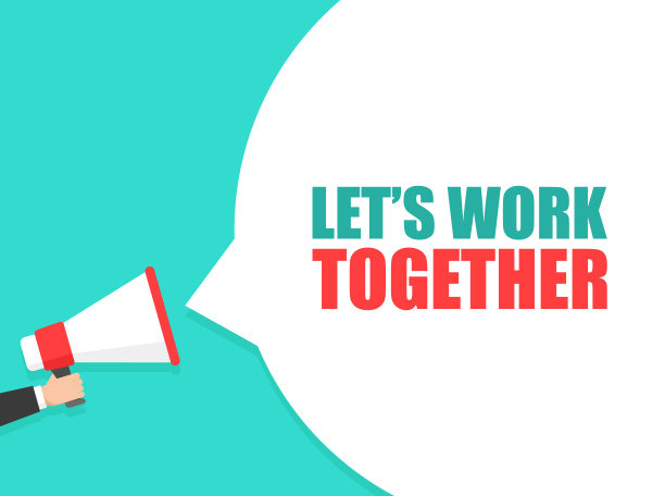 男手拿着扩音器，带着让我们一起工作的语音泡泡。扬声器。横幅为企业，营销和广告。矢量插图。图片下载