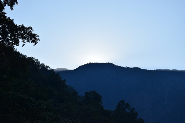 喜马拉雅的日出图片下载