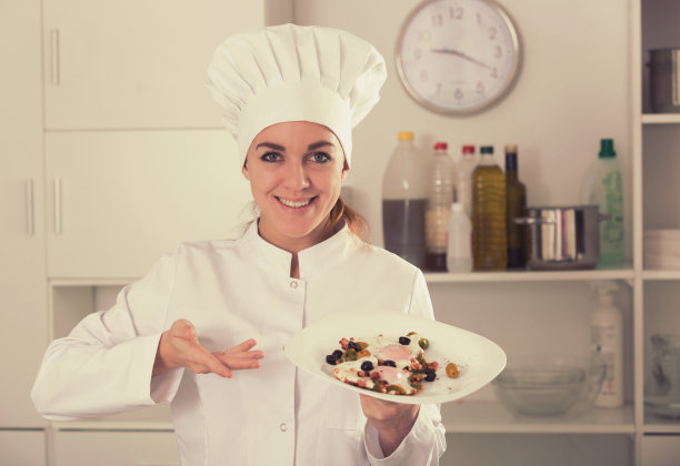 女厨师准备食物图片下载