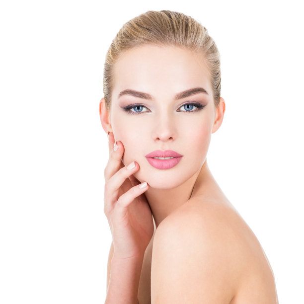 年轻漂亮的女人，有着健康的皮肤。图片下载