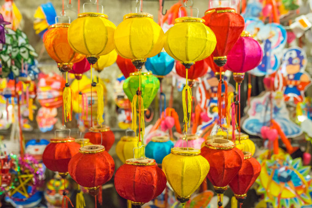 彩色纸灯笼图片下载