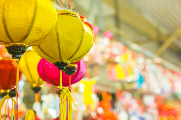 彩色纸灯笼图片下载