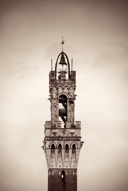 锡耶纳市政厅钟楼图片下载