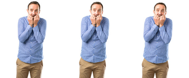 惊恐和紧张表现出焦虑和惊慌的姿态，不知所措图片下载