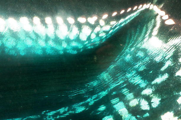 装饰玻璃墙碎片作为抽象的纹理背景。

照片
装饰玻璃墙碎片作为抽象的纹理背景图片下载