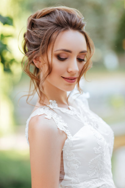 美丽新娘的肖像。图片下载