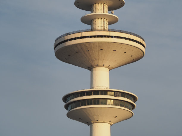 德国汉堡。海因里希赫兹塔是一个标志性的无线电通信塔图片下载